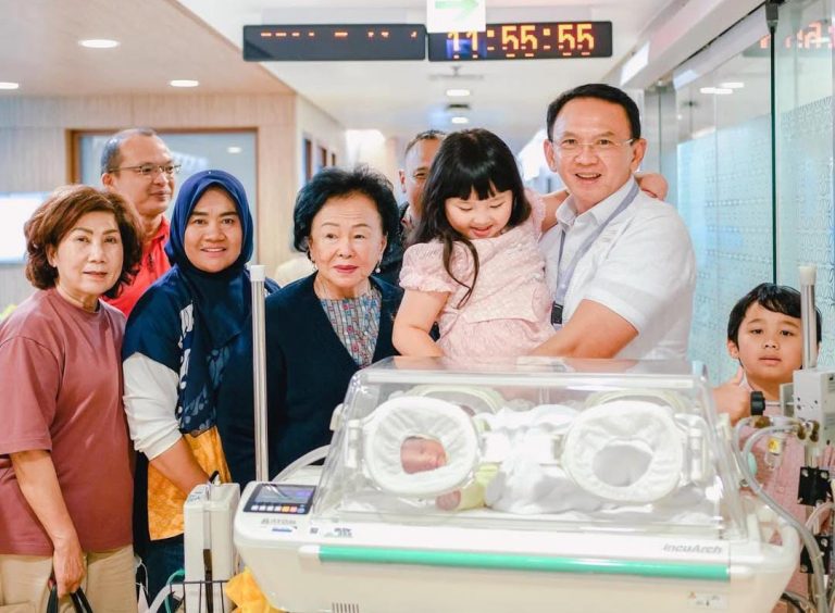 Ahok Sambut Kelahiran Anak Ketiga, Regina Welasih Purnama
