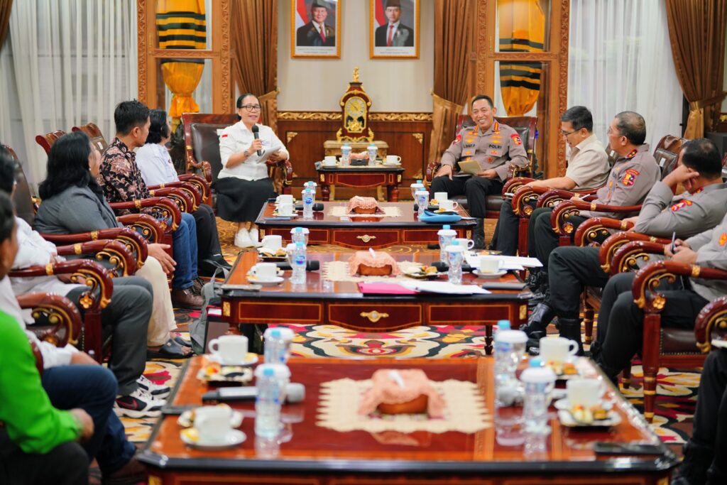 Kapolri Jenderal Listyo Sigit Prabowo menerima audiensi KSBSI