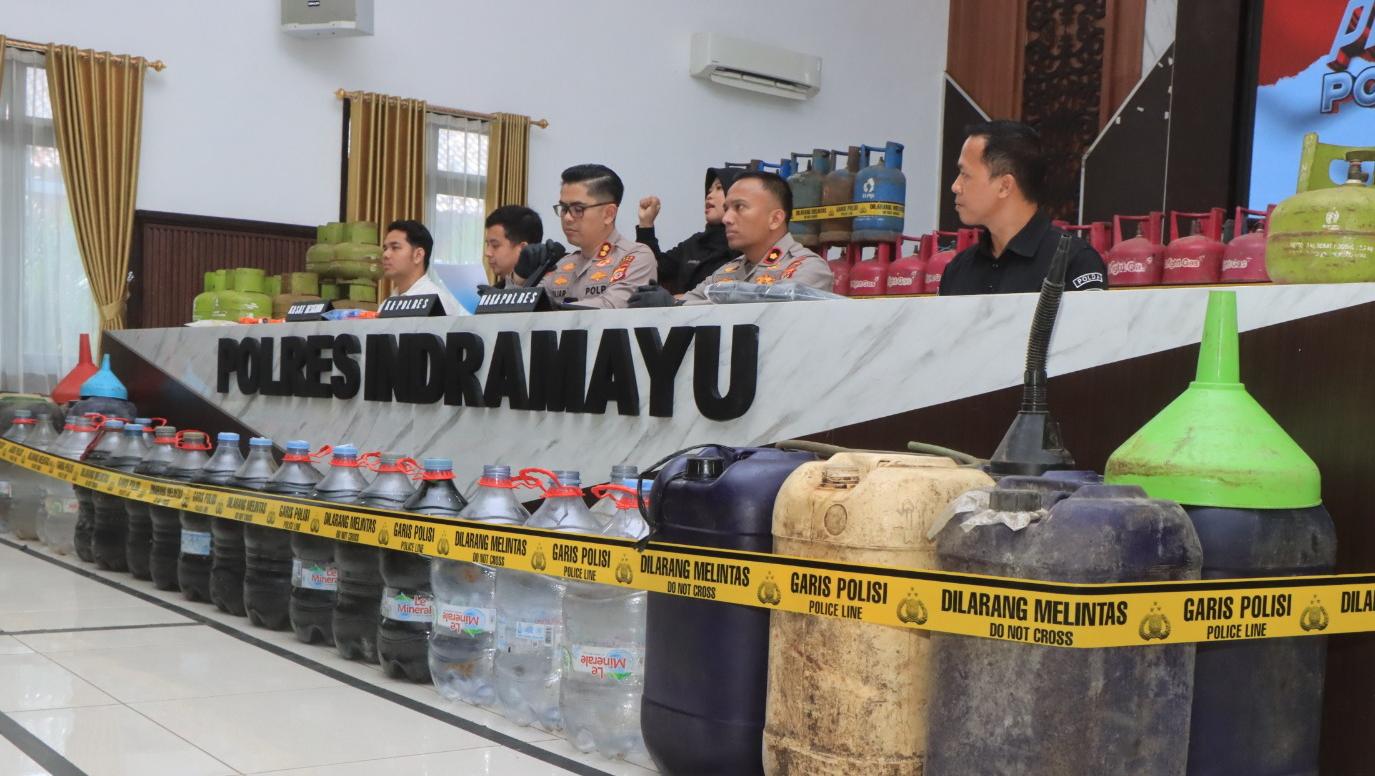 Keuntungan Rp96 Ribu Per Tabung, Polres Indramayu Ringkus Pengoplos Gas LPG