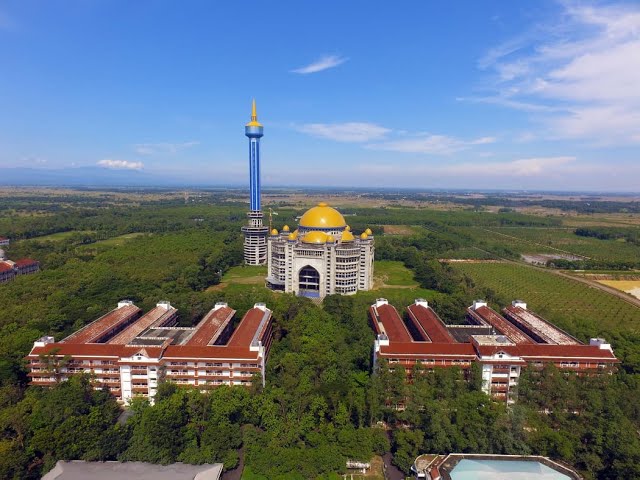 Menguak Keagungan dan Kemandirian Ponpes Al-Zaytun: Monumen Pendidikan Hasil Gotong Royong Bangsa
