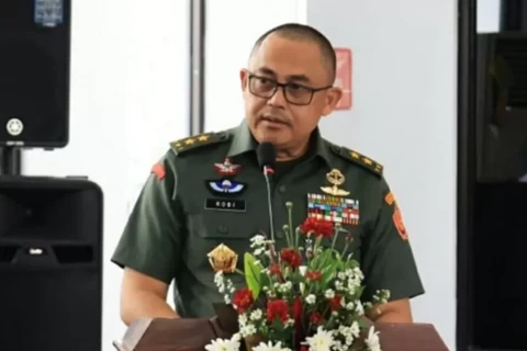 Regenerasi Strategis: Letjen Robi Herbawan Resmi Nahkodai BAIS TNI