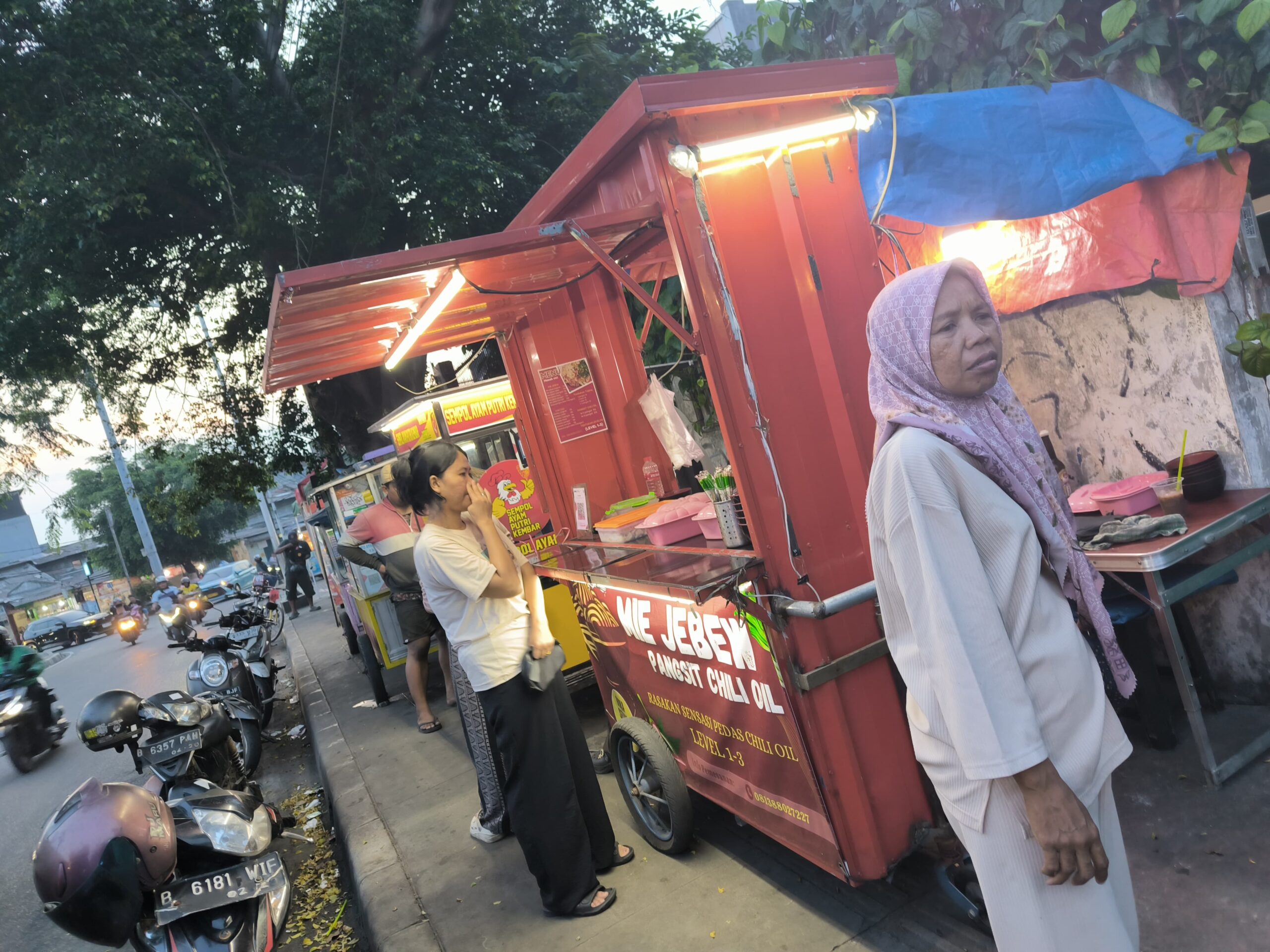 Setoran Rutin Diduga Mengalir ke Lingkungan RW, Pengakuan Koordinator Pedagang Kedoya Selatan Ungkap Dugaan Pungli Terstruktur