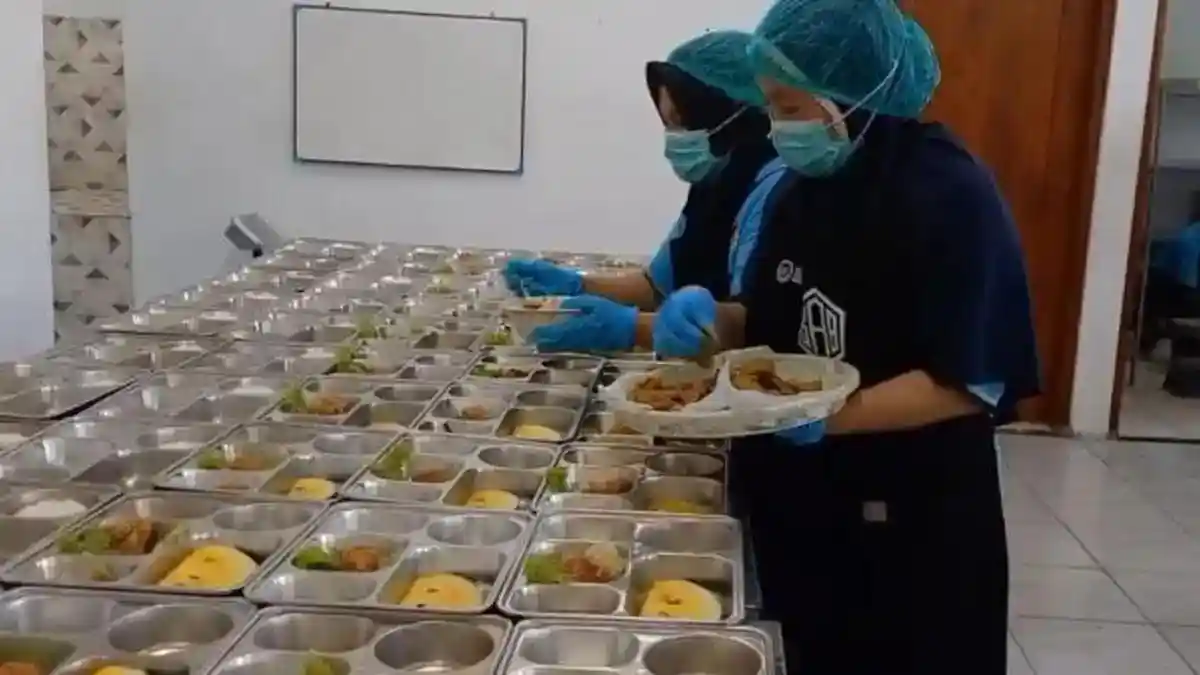 BGN Hentikan Program Makan Bergizi Gratis Selama Libur Sekolah, Insentif SPPG Rp3,45 Triliun Tidak Dicairkan