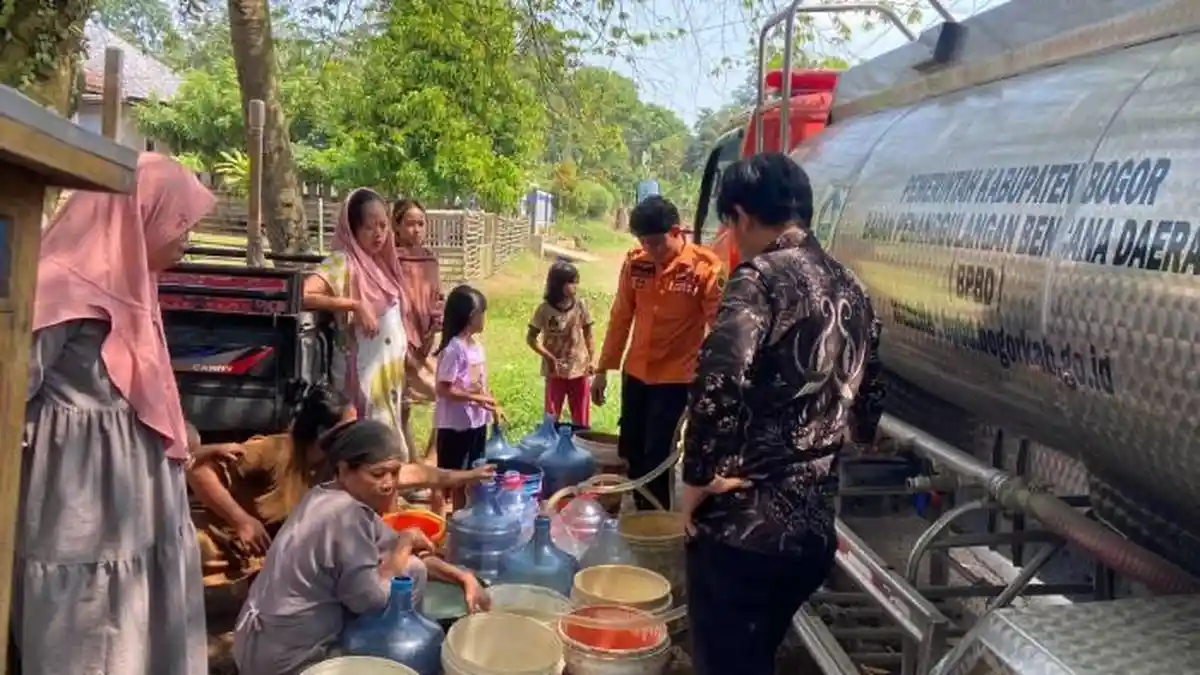 Kemarau Picu Kekeringan, Ribuan Warga Jonggol dan Sukajaya Bogor Kesulitan Mendapatkan Air Bersih