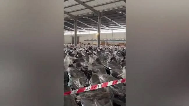 Ribuan Motor Listrik BGN Disegel Kejagung di Gudang Sentul Bogor, Penyidikan Dugaan Korupsi MBG Terus Berjalan