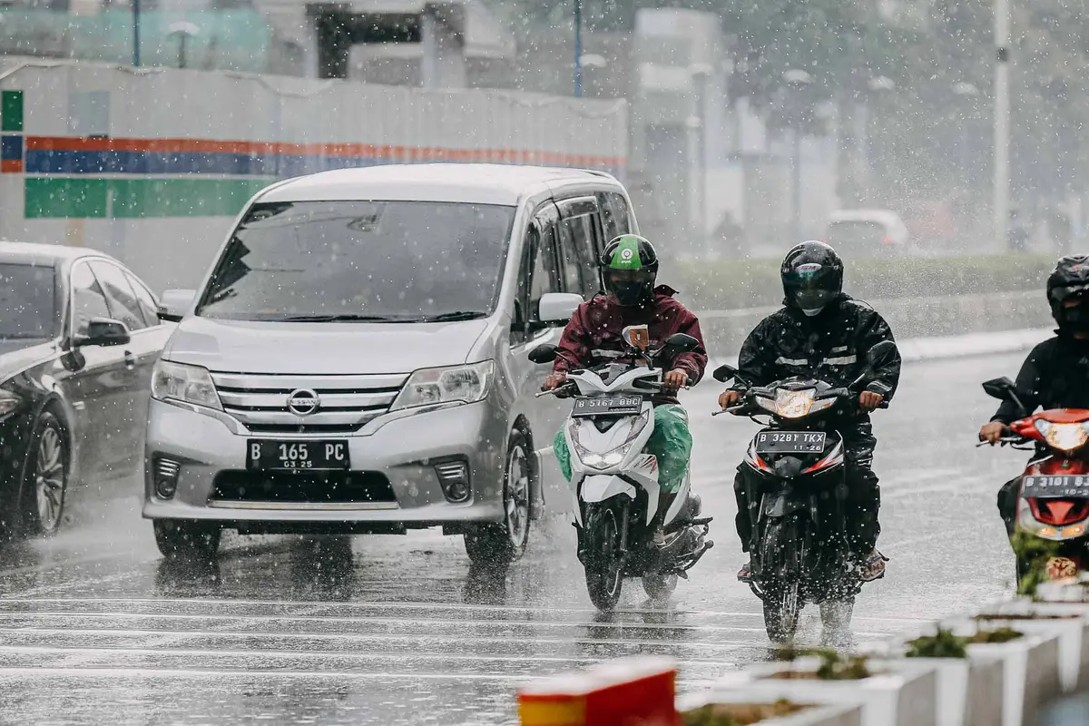 BMKG Deteksi Bibit Siklon Tropis 92W, Berpotensi Memicu Hujan Disertai Petir di Sejumlah Wilayah