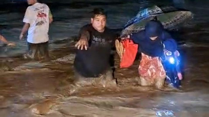 Banjir Melanda Desa Cane Toa Gayo Lues, Warga Dievakuasi