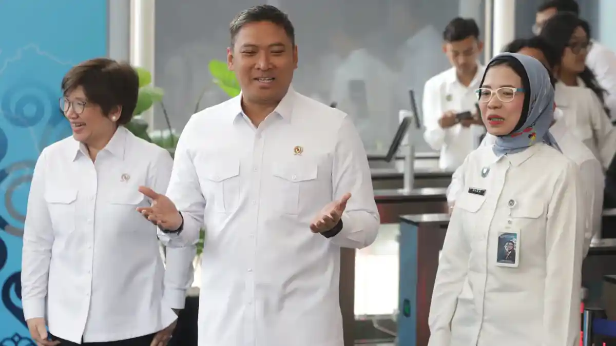 DPR Dorong Reformasi Menyeluruh di BGN, Pembenahan Tata Kelola MBG Dinilai Tak Cukup Hanya Pemecatan Pegawai