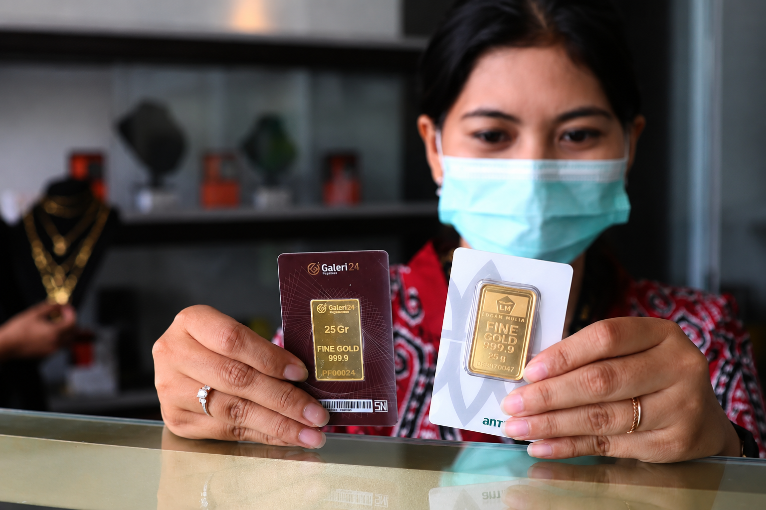Harga Emas Antam Turun Tajam pada 24 Juli 2026, Merosot Rp35.000 per Gram