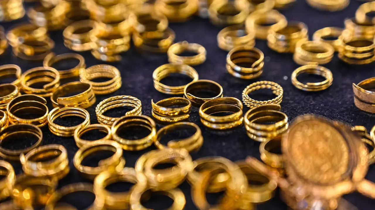 Harga Emas Perhiasan Kamis 30 Juli 2026 Dimulai dari Rp421 Ribu per Gram, Simak Rincian Terbarunya
