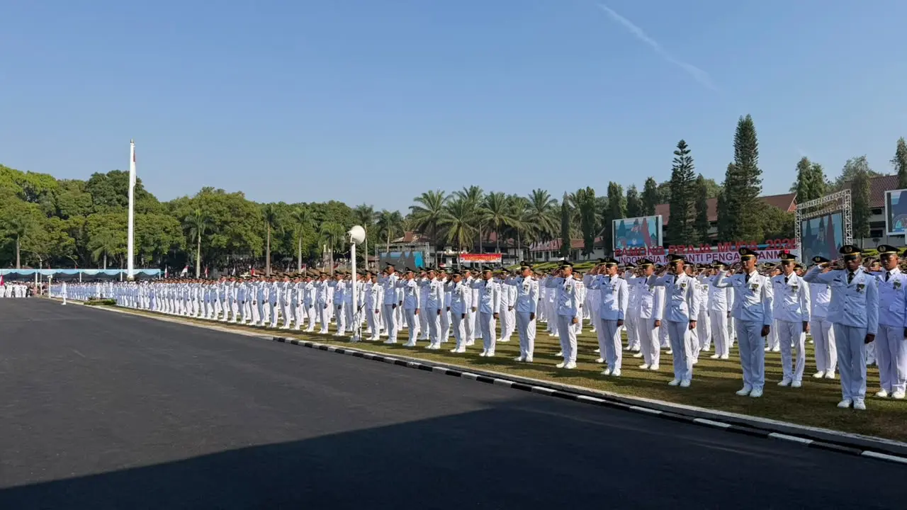 Prabowo Lantik 1.204 Pamong Praja Muda IPDN, Siap Mengabdi hingga Wilayah 3T