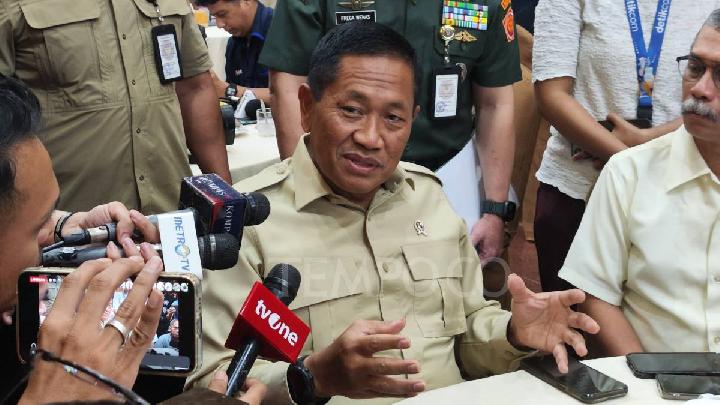 Wamen Pertahanan Jadi Gubernur Pertama Universitas RI