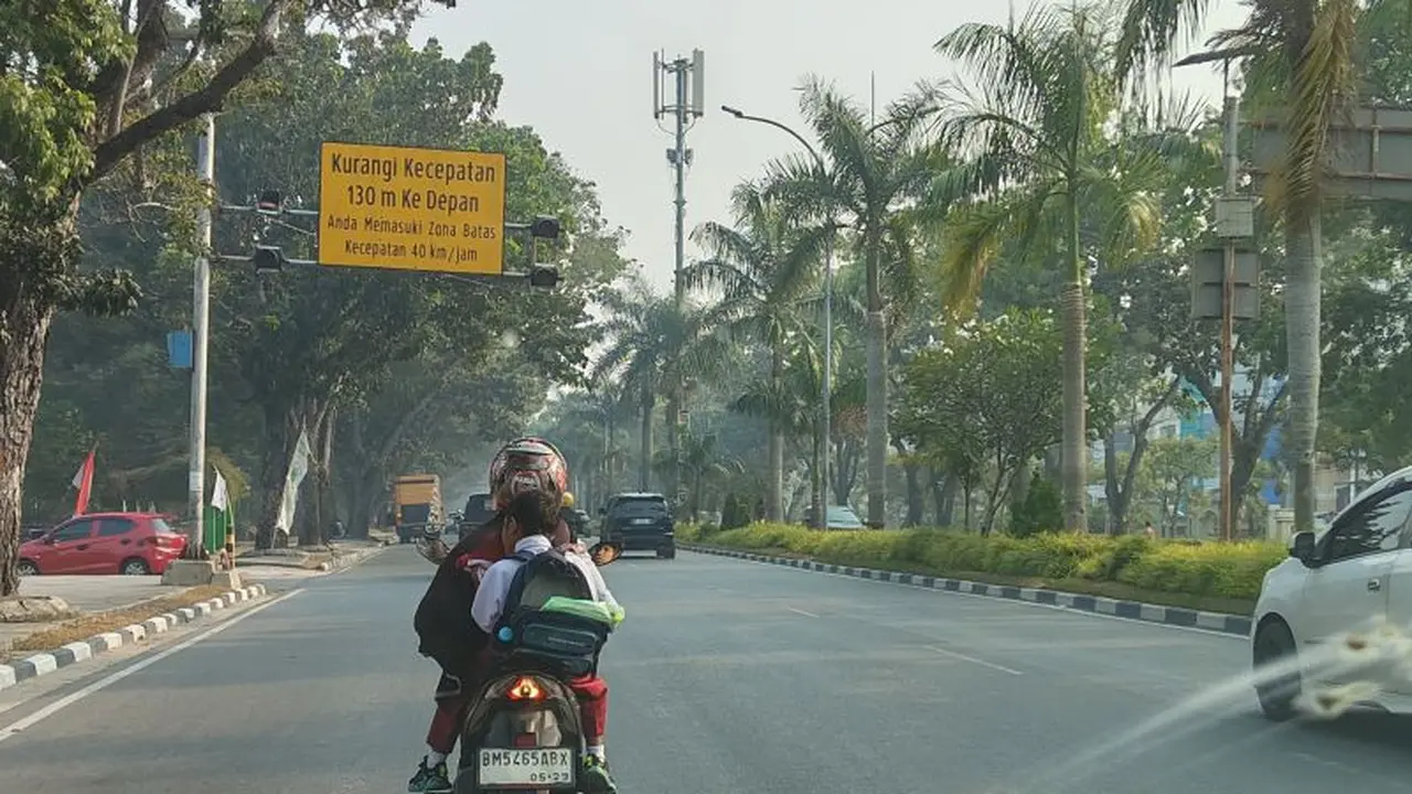 Kabut Asap Selimuti Pekanbaru, Siswa PAUD hingga SMP Belajar dari Rumah
