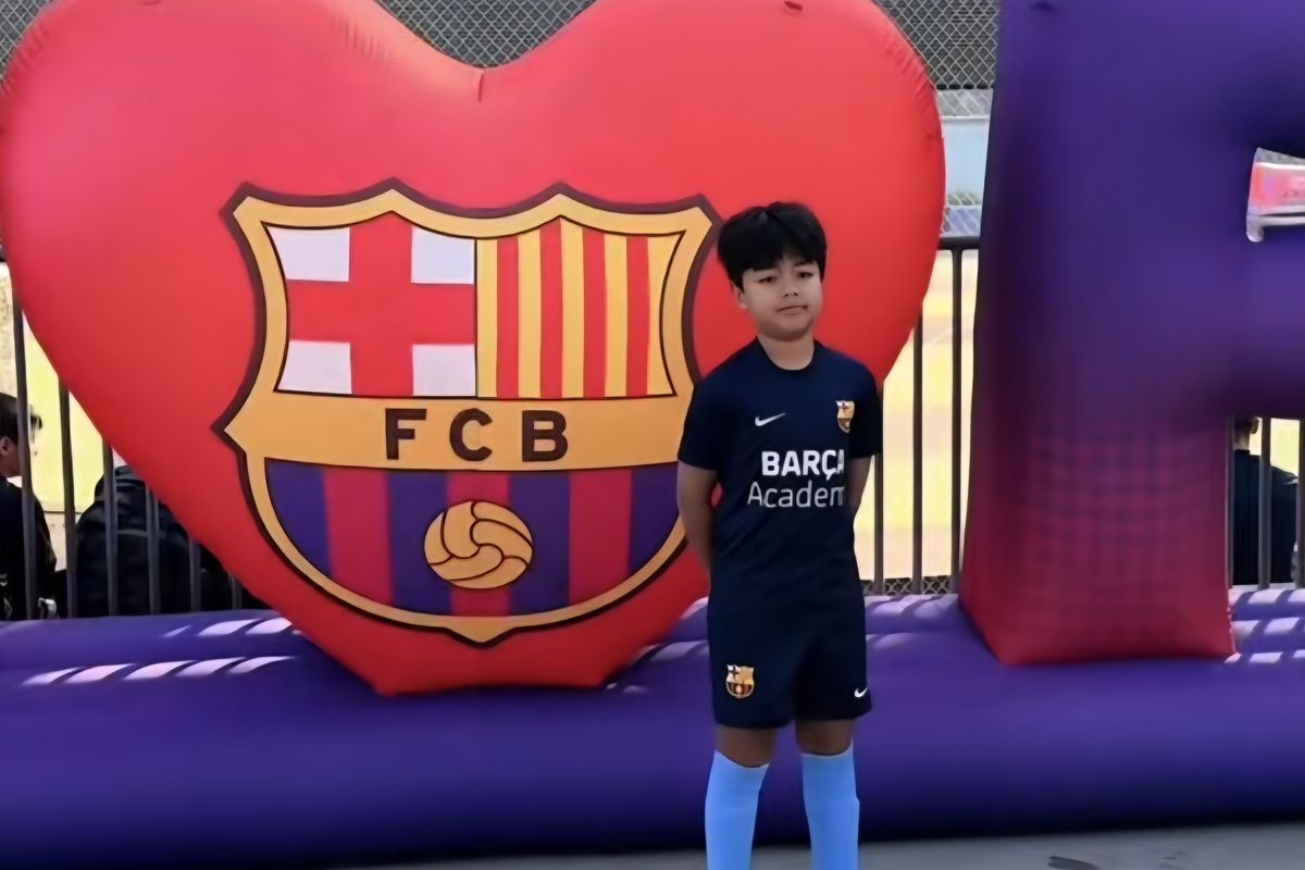 Nia Ramadhani Menangis Putranya Lolos Seleksi Barca Academy