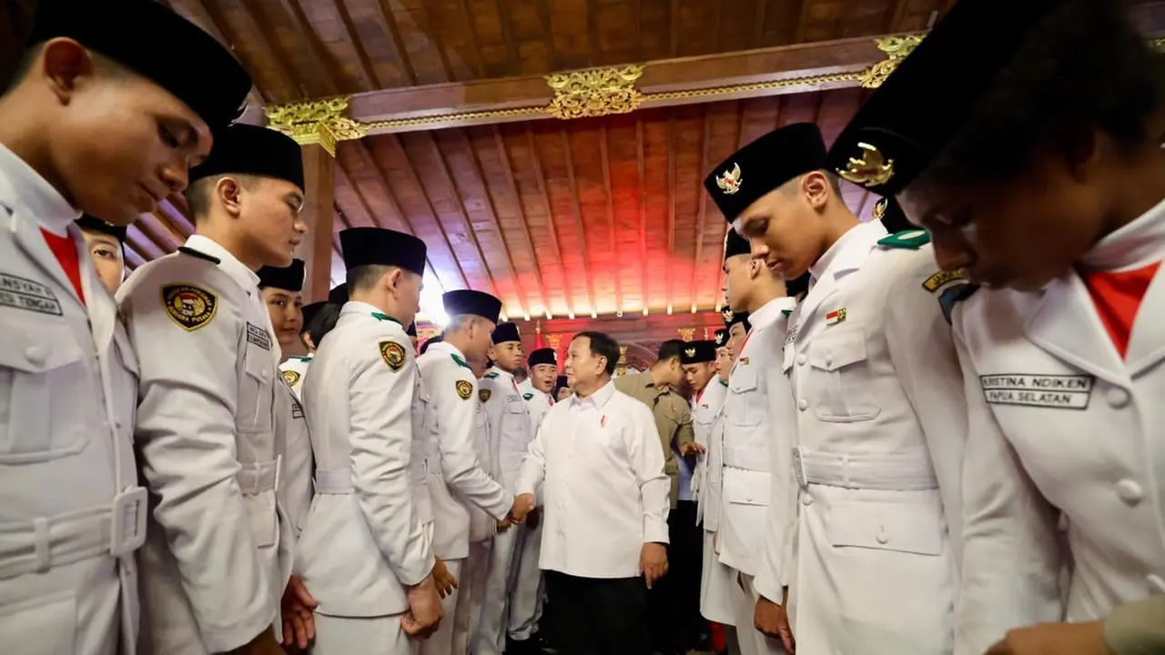 Prabowo Undang Petugas HUT ke-81 RI ke Hambalang, Sampaikan Pesan Khusus