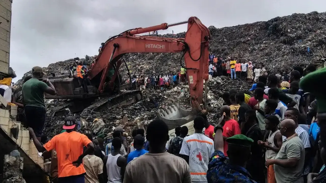 Tragedi di Guinea, Runtuhan Gunungan Sampah Tewaskan 30 Orang
