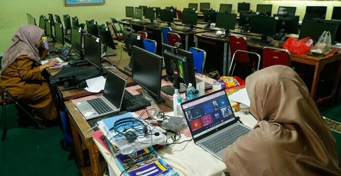 Anak Krakatau Erupsi Lagi, PJJ di Pandeglang Diperpanjang hingga Jumat