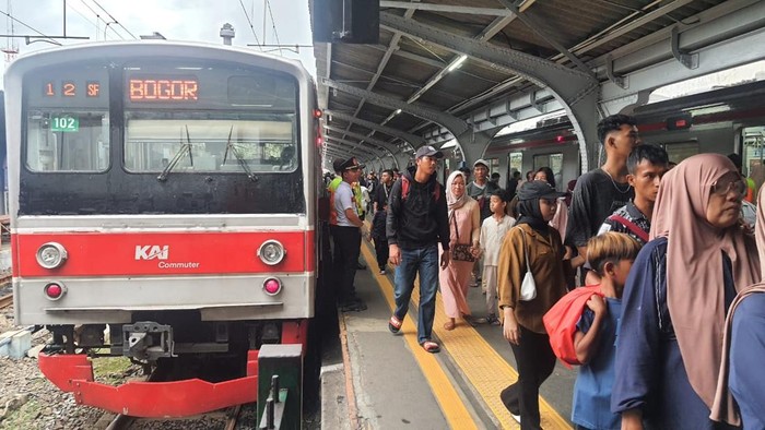 Gangguan di Stasiun Jakarta Kota, Perjalanan KRL Bogor Sementara Hanya Sampai Jayakarta