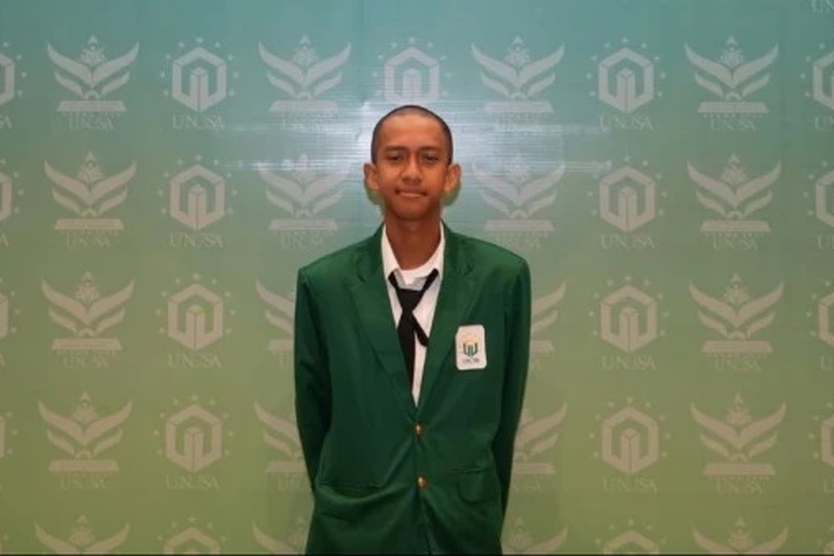 Jadi Atlet Sepak Bola Sambil Kuliah Kedokteran, Ini Kisah Nabil Loverino Pemain Persebaya