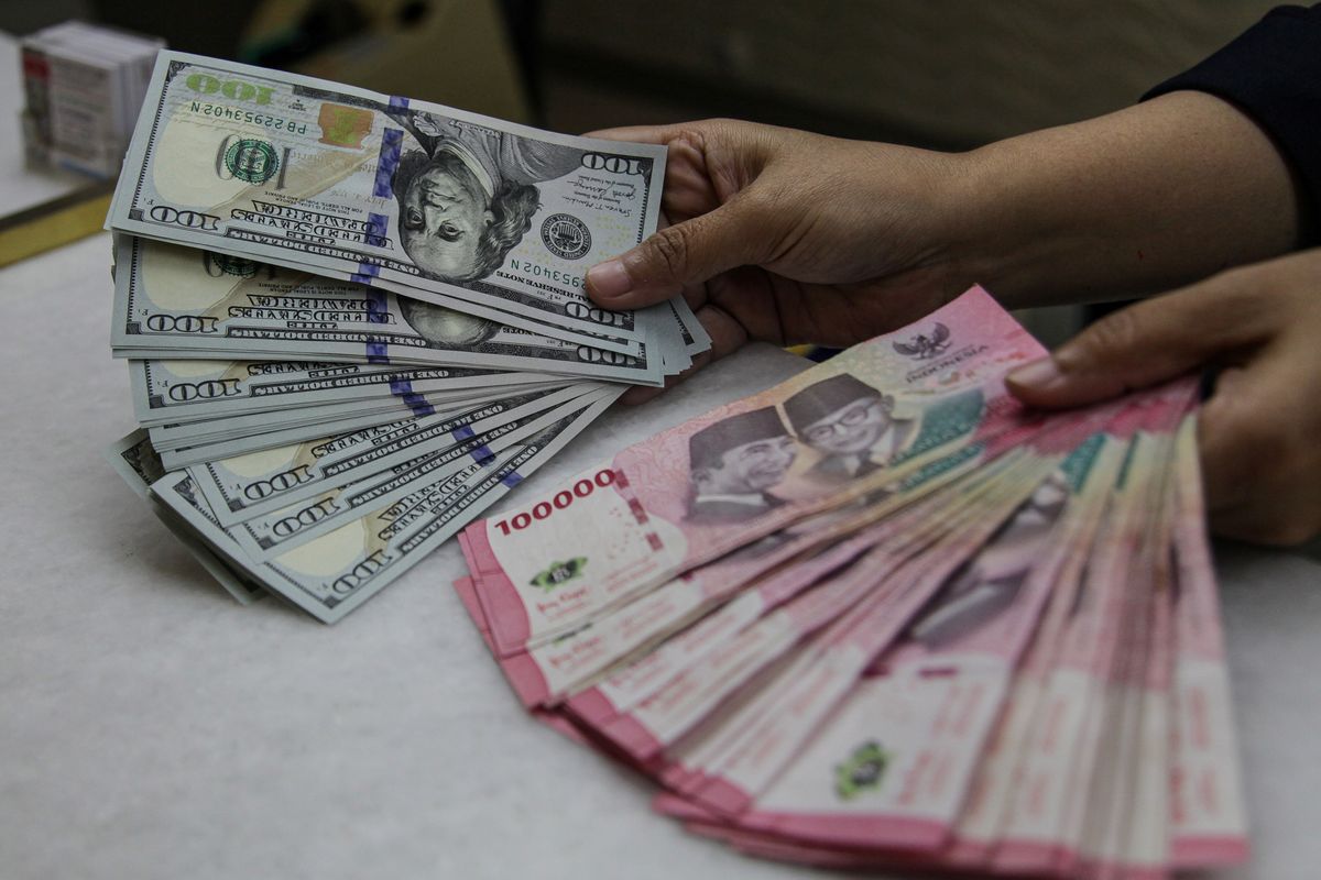 Melemah Tipis, Rupiah Dibuka di Rp 17.646 Per Dollar AS