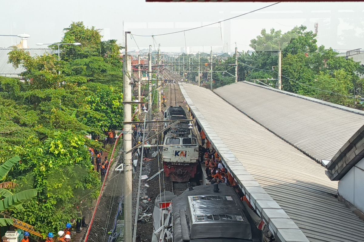 Pesan yang Tak Sampai Sebelum Argo Bromo Tabrak KRL di Bekasi