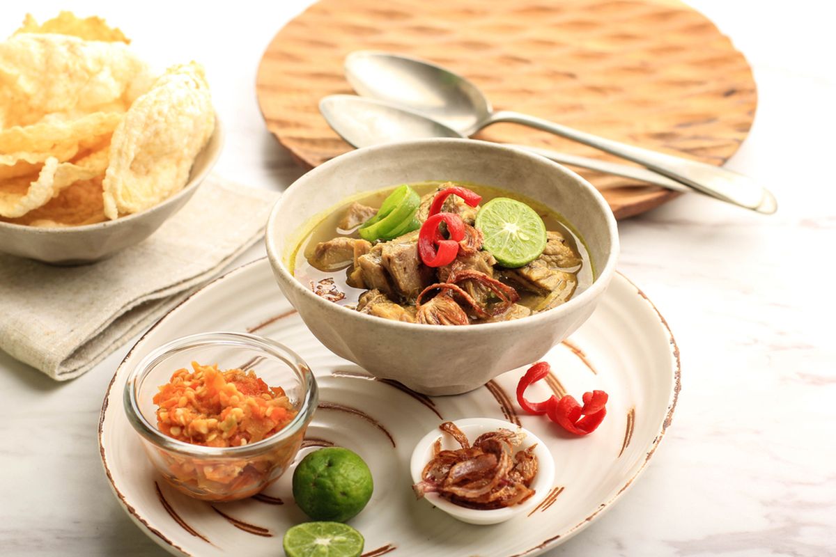 Resep Soto Daging dengan Kacang Koro, Gurih dan Segar