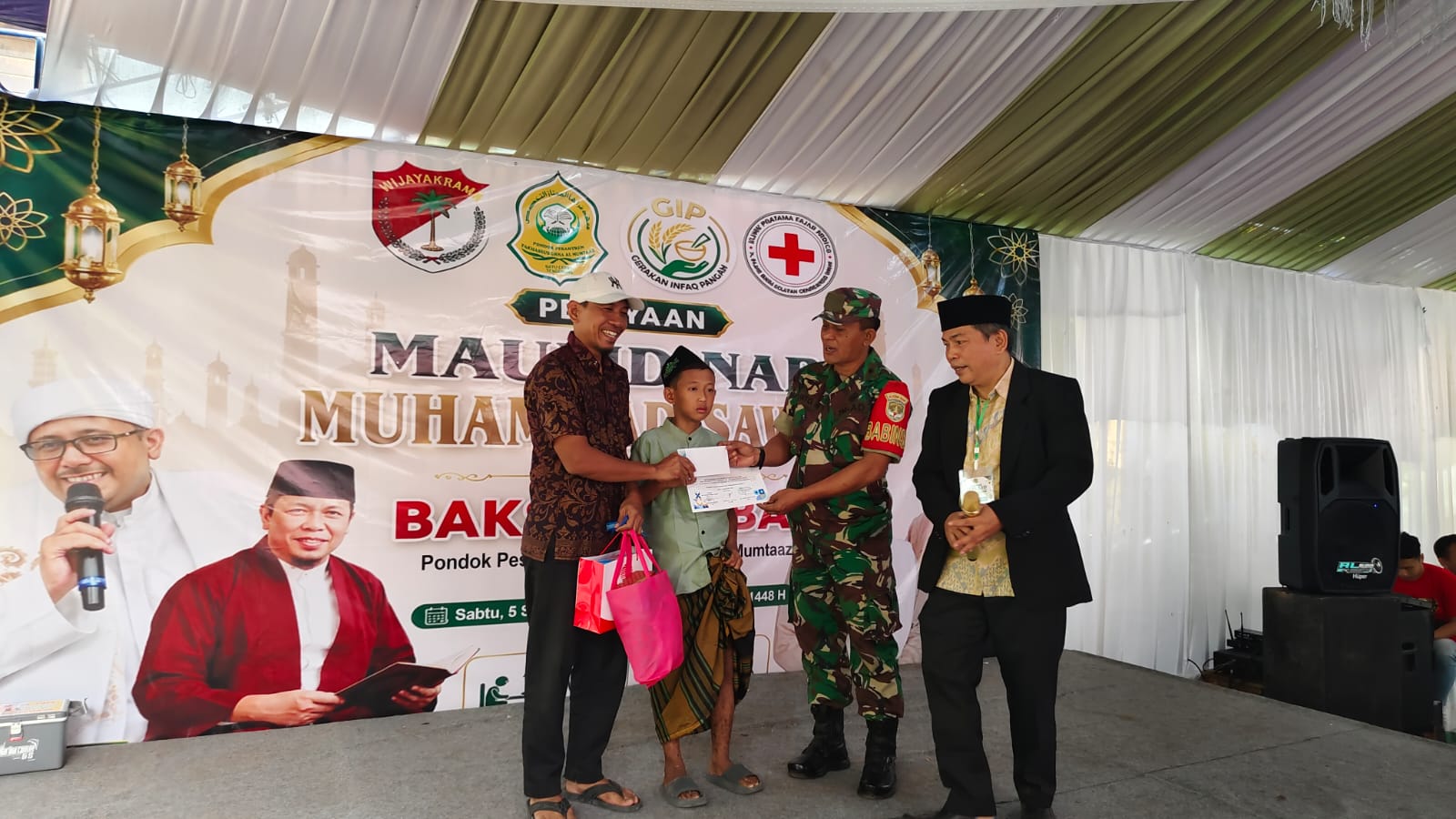 Koramil 02/Batuceper Gelar Bakti Sosial, Khitan Gratis hingga Makan Siang Bersama Warga