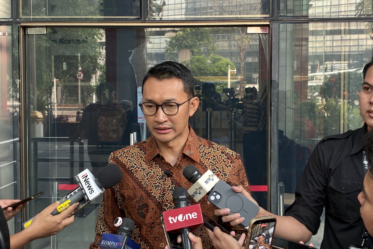 KPK Tetapkan Tersangka dalam OTT Bupati Klaten Hamenang, Dugaan Suap Proyek dan Audit BPK Jadi Sorotan