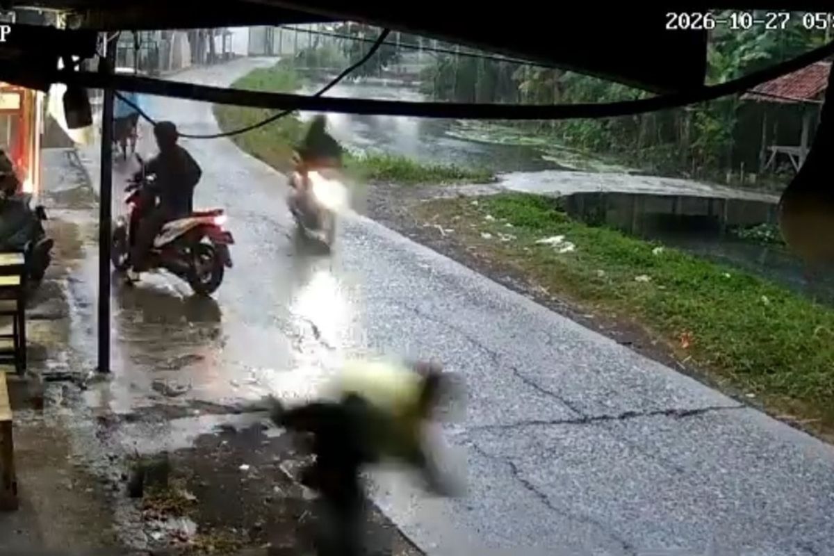 Pelajar di Karawang Dibegal Saat Berteduh dari Hujan, Sepeda Motor Dibawa Kabur