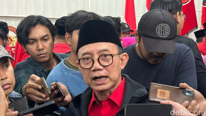 Achmad Hidayat Gabung PSI, PDIP Tanggapi dengan Ungkapan “Patah Satu Tumbuh Seribu”