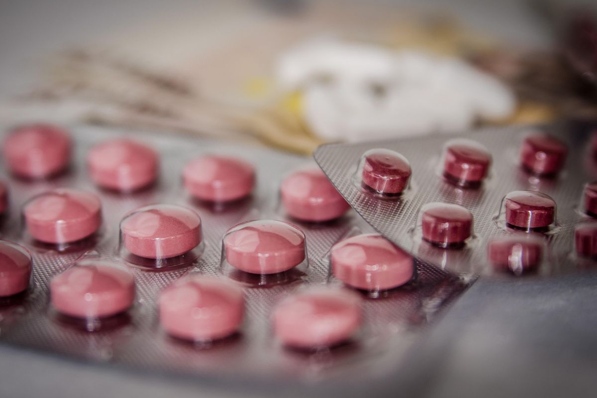 Jangan Salah, Ini Batas Aman Minum Obat yang Expired Date-nya Cuma Tulis Bulan dan Tahun