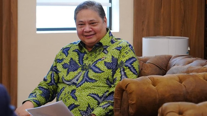 Prabowo Tugaskan Airlangga Hartarto Pangkas Biaya Logistik Nasional, Target Turun Jadi 8 Persen pada 2045