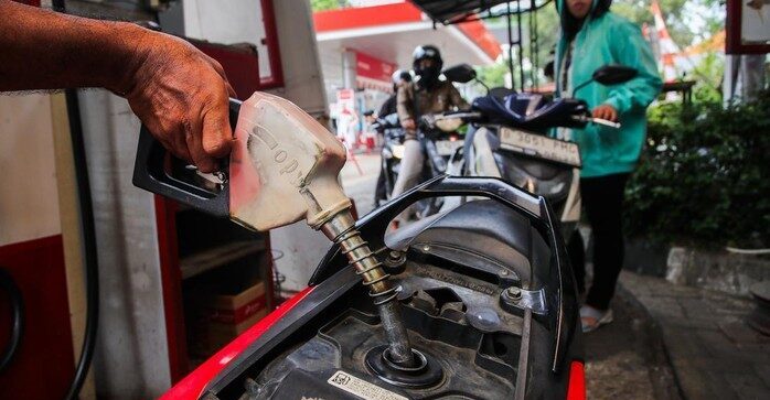 Viral Bayar Pertalite Rp100 Ribu, Pengisian Hanya Rp80 Ribu, Operator SPBU Bintaro Dipecat