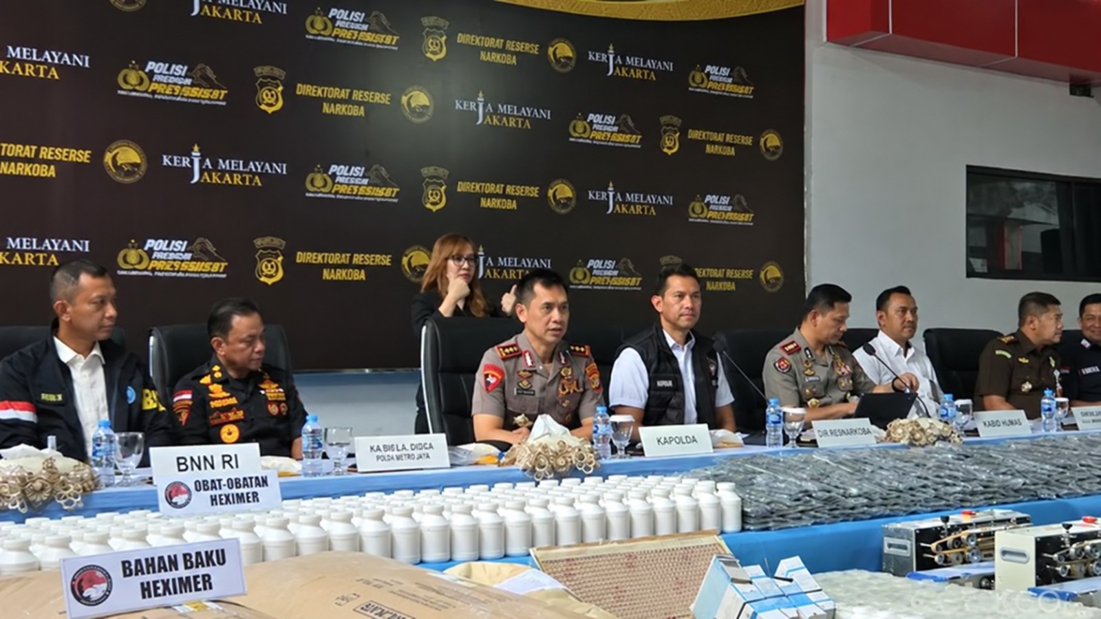 Polda Metro Jaya Ungkap Peran 16 Tersangka dalam Pabrik Obat Keras Ilegal di Sukoharjo