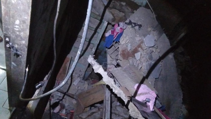 Dapur Rumah Warga di Bogor Ambruk, Empat Penghuni Sempat Terjebak di Lantai Dua