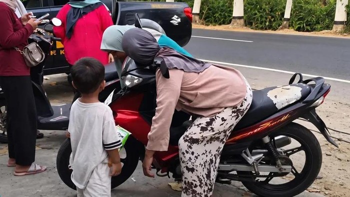 Ibu di Ponorogo Meninggal Dunia Saat Bonceng Anak, Sempat Menepi di Depan Puskesmas Slahung