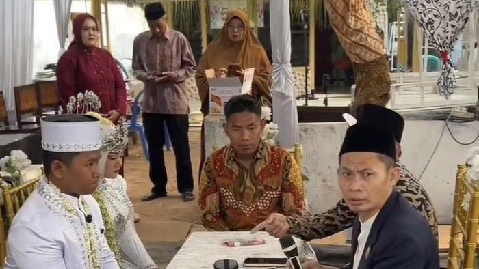 Penghulu Viral di Mojokerto Bantah Kafirkan Fotografer, Baharudin Akui Ucapannya Disalahpahami